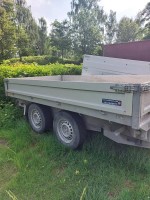 5214.396 =&gt; 1 PKW-Tandemachsanhänger Saris C2700, Dreiseitenkipper
