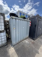 5464.6 =&gt; 1 Materialcontainer Fladafi, ca. 2x1 m