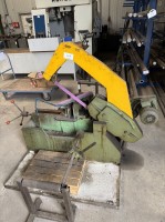5473.104 =&gt; 1 Metallbügelsäge Behringer KS 325 HY, Bj. 1984 mit 5 Rollenböcken