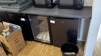 5476.49 =&gt; 1 Arbeitsplatte, ca. 1,5 lfd. m, mit 2 Kühlschränken Chiq und Barkühlschrank Metro