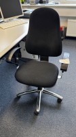 5507.6 =&gt; 1 Pos. Drehstühle, 23 Stück