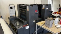 5507.68    =&gt;    1 Offsetdruckmaschine Heidelberg R2, Ser.-Nr. RS000432, 2 Tiegel (demontiert)