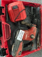 4932.1224    =&gt;    1 Akku Bohr- und Stemmhammer Hilti 30-A36 mit Ladegerät und einem Akku, im Koffer