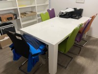 5490.20 =&gt; 1 Besuchertisch mit 8 Stühlen