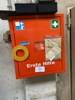 5467.84 ➤ 1 Erste-Hilfe-Schrank Söhngen mit Inhalt