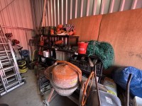 5506.11 => 1 Pos. Fachbodenregale, Kunststoff, ca. 3 lfd. m.