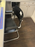 5449.6 =&gt; 2 Besucherstühle