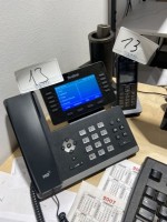 5510.13 =&gt; 1 Stationstelefon Yealink mit Funktelefon Gigaset