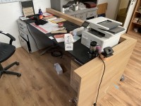 5527.19 => 1 Schreibtisch mit 2 Aktenrollcontainern und Drehstuhl