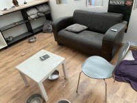 5527.22 => 1 Sofa mit Tisch und Stuhl