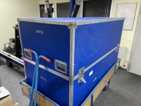 5508.12 => 3 Flight-Cases, ca. 1,8 x 0,9 x 1,2 m, ca. 0,9 x 0,6 x 0,6 m und ca. 1,2 x 0,55 x 0,55 m