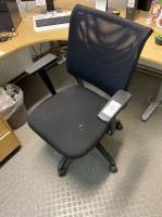 5280.67 =>  1 Drehstuhl Sedus mit Armlehnen   -- Abholung nach Freigabe