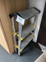 5580.10 => 1 Alu-Trittleiter, 3-stufig