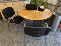 5580.20 => 1 Tisch, rund mit 3 St&uuml;hlen