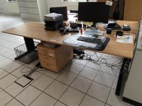 5574.18     =>   1 Schreibtisch mit Aktenrollcontainer