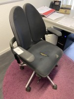 5571.19 => 1 Drehstuhl mit Armlehnen Xenium