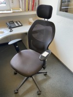 5595.11 => 1 Drehstuhl mit Armlehnen