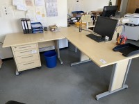 5585.32 => 1 Winkelkombination mit Aktenrollcontainer