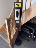 5627.2    =>   1 Handhygienespender mit Standfu&szlig;