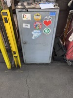 5627.183    =>   1 Metallwerkzeugschrank, niedrig