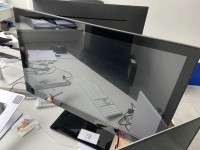 5594.39 => 1 Widescreen-TFT-Monitor Hannspree, Display gesprungen