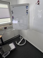 5601.63 => 1 Flipchart, fahrbar