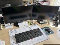 5627.21    =>   1 PC Fujitsu mit 2 Widescreen-TFT-Monitoren Iiyama (ohne Festplatte)