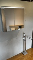 5618.278 => 1 Badezimmergarnitur, bestehend aus: