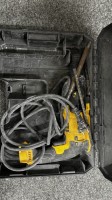 4932.1633 => 1 Bohr- und Stemmhammer DeWalt D25133-QS