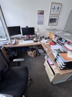 5634.39 => 1 Winkelkombination mit 1 Aktenrollcontainer