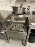 5670.44 => 1 Edelstahlsp&uuml;le mit Armatur und Ausgussbecken