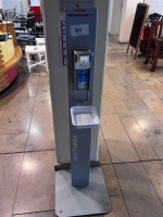 5385.824 => 1 Handhygienespender auf Standfu&szlig;