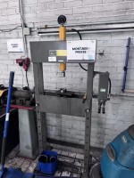 1 цеховой пресс Winntec, 15 т