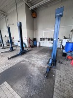 1 two-post lift Nussbaum 2.50 SE, year 2003, overhauled 2025 (new spindles etc.), capacity 5000 kg