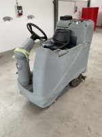 4932.1808 => 1 Nilfisk Aufsitz-Scheuersaugmaschine BRI 600 S