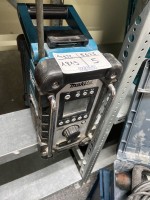 4932.1819 => 1 Baustellenradio Makita DMR 107 mit Akku ohne Ladeger&auml;t