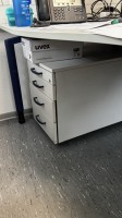 5590.27 => 1 Schreibtisch mit Trapeztisch - Abholung nach Freigabe &minus;