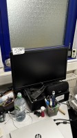 1 台 HP 电脑(无硬盘)配 23 英寸 HP 宽屏 TFT 显示器 - 批准后自提