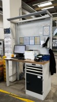 5590.555 => 1 Werkbank Garant mit Werkzeuglochwand und Beleuchtung