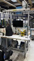 1 arbejdsbord med belysning, widescreen-TFT-skærm HP, - afhentning efter godkendelse -