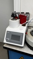 1 台 Metkon Ecopress 102 热镶嵌机，2024 年制造