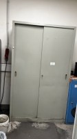 1 металева розсувна шафа