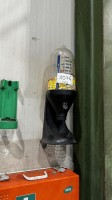 1 dispensador de tapones para los oídos