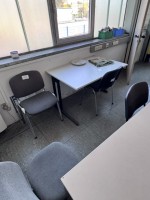 1 poziție: scaune, constând din 2 mese și 6 scaune