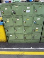 1 armadietto con 16 caselle di sicurezza