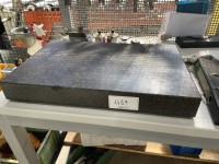 1 måleplate av hard stein, ca. 40x60 cm