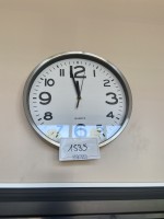 5590.1535 => 1 Wanduhr