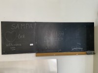 1 лот: предмети обстановки, що складаються з 6 столів,