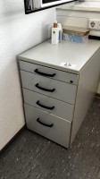 5590.25 => 1 Winkelkombination mit 2 Aktencontainern und Trapeztisch - Abholung nach Freigabe &minus;