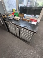 1 workbench with 2 tool drawer cabinets, 5 and 6 drawers, vice, height-adjustable, extension table with contents